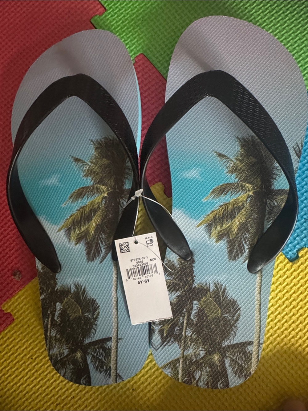Old Navy Black Strap Blue Palm Tree Print Kids Flip Flops